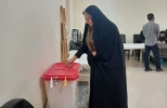 حضور ریاست آموزشکده فنی و حرفه ای دختران اهواز در انتخابات ریاست جمهوری